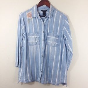 Ali Miles Chambray Striped Embroidered Shirt M